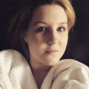 Meet your Posher, Hilaree